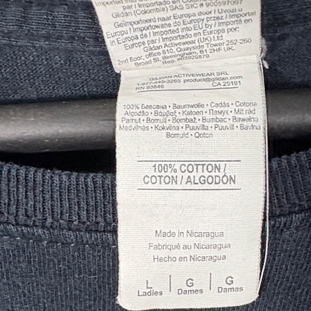Gildan Navy Blue Cotton T-Shirt - Picture 2 of 5